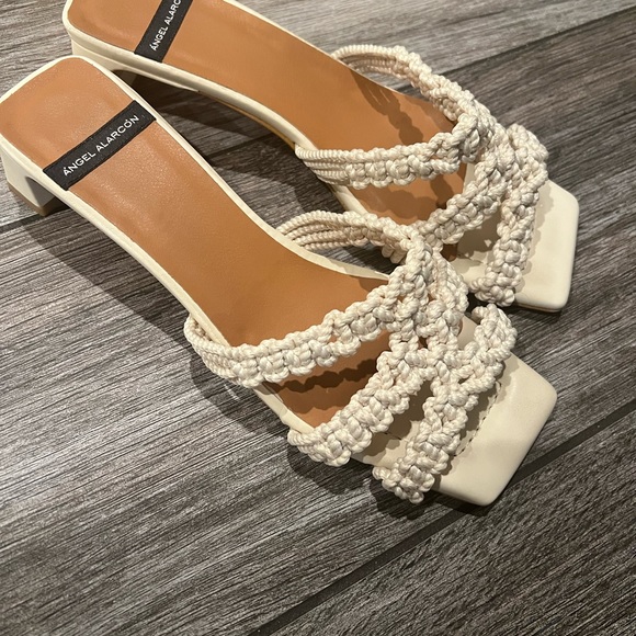 lululemon red size 6 long sleeve swiftly tech (hip length). EUC - Picture 4 of 4